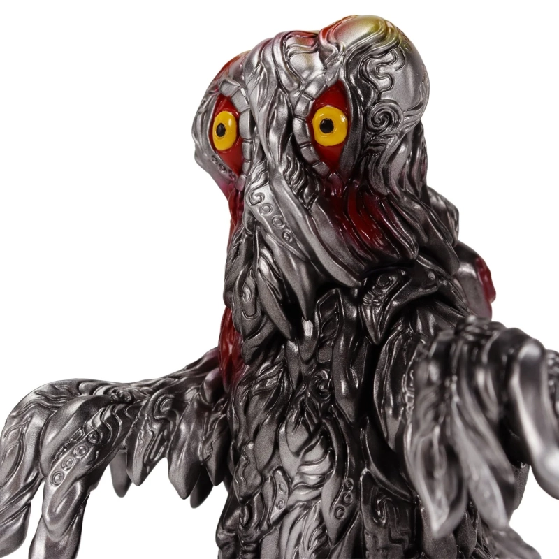 メタリックグレーの怪獣フィギュア