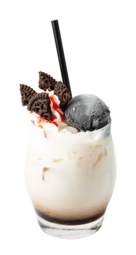 鎧竜をイメージしたドリンク「極熱重鎧！鎧竜カルーアミルク」