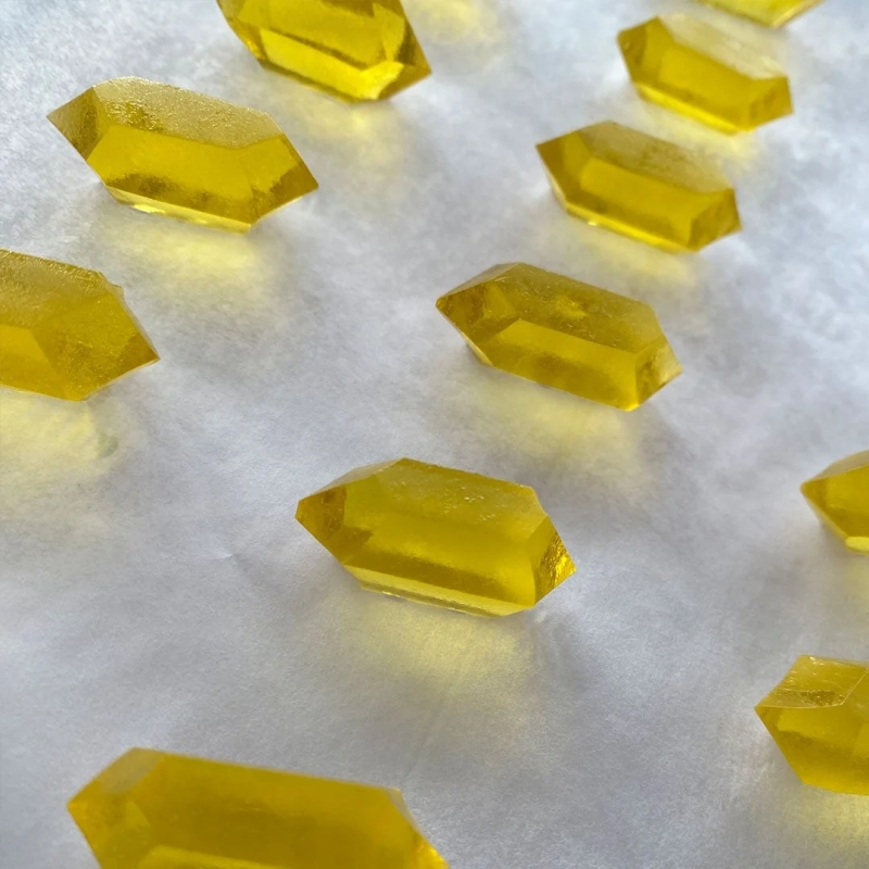 黄色い魔石こうぶつヲカシ