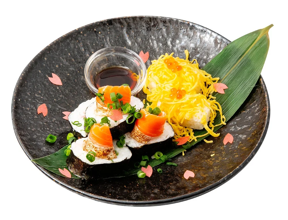 華やかな創作寿司「花舞の儀巻き寿司御膳」
