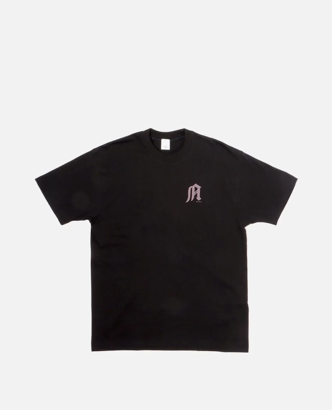黒Tシャツ