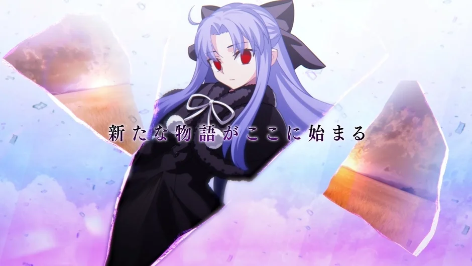 紫色の髪と赤い目の少女が黒いコートをまとい、割れたガラスのような背景に立つアニメ画像
